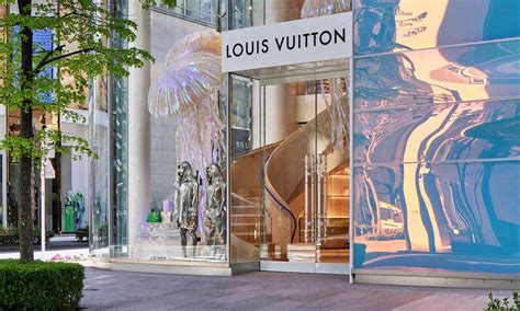 louis vuitton locations japan.